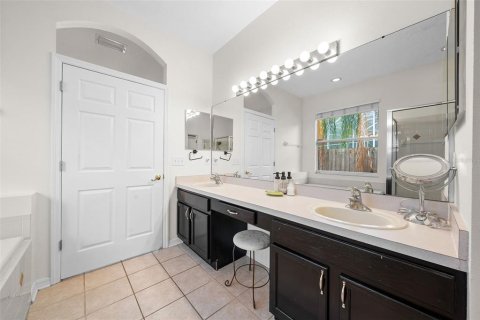 House in Wesley Chapel, Florida 4 bedrooms, 270.35 sq.m. № 1656782 - photo 29
