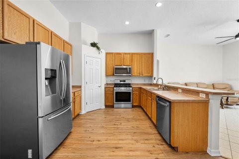 House in Wesley Chapel, Florida 4 bedrooms, 270.35 sq.m. № 1656782 - photo 20