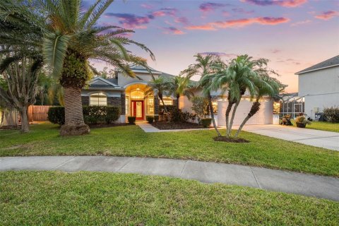 House in Wesley Chapel, Florida 4 bedrooms, 270.35 sq.m. № 1656782 - photo 1