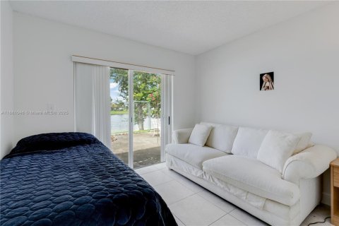Купить виллу или дом в Майами, Флорида 4 спальни, 161м2, № 1924833 - фото 19