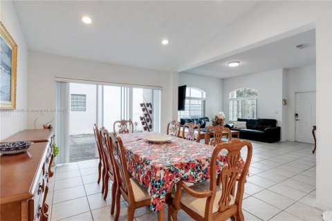 Купить виллу или дом в Майами, Флорида 4 спальни, 161м2, № 1924833 - фото 8