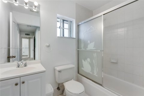 Купить виллу или дом в Майами, Флорида 4 спальни, 161м2, № 1924833 - фото 21