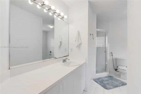 Купить виллу или дом в Майами, Флорида 4 спальни, 161м2, № 1924833 - фото 16