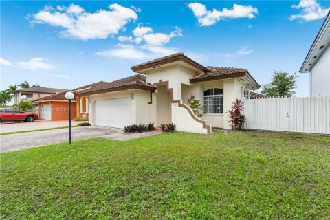 Купить виллу или дом в Майами, Флорида 4 спальни, 161м2, № 1924833 - фото 2