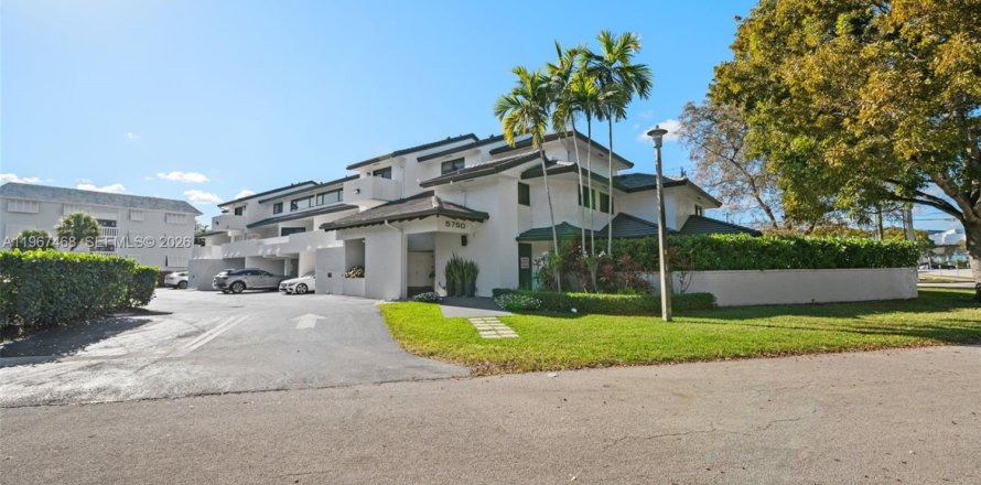 Condo à Coral Gables, Floride, 2 chambres  № 2028799