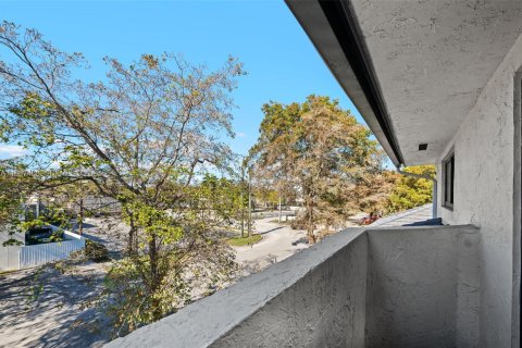 Copropriété à louer à Coral Gables, Floride: 2 chambres, 92.25 m2 № 2028799 - photo 21