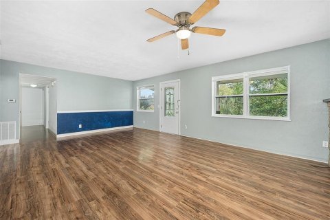 Villa ou maison à vendre à South Daytona, Floride: 3 chambres, 132.11 m2 № 2324480 - photo 8