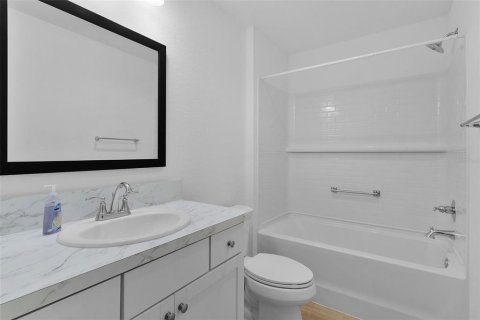 Casa en venta en The Villages, Florida, 2 dormitorios, 111.3 m2 № 2149549 - foto 26
