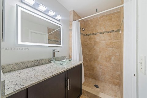Condominio en alquiler en Miami, Florida, 2 dormitorios, 88.81 m2 № 2088617 - foto 14