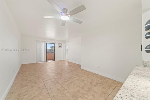 Condominio en alquiler en Miami, Florida, 2 dormitorios, 88.81 m2 № 2088617 - foto 9