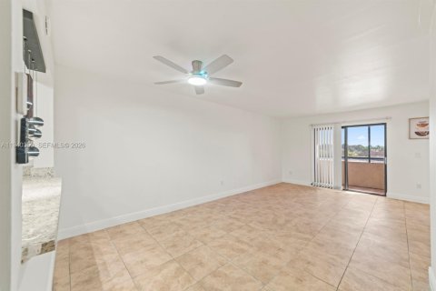 Condominio en alquiler en Miami, Florida, 2 dormitorios, 88.81 m2 № 2088617 - foto 10
