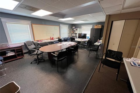 Immobilier commercial à louer à Saint Petersburg, Floride: 1014.49 m2 № 1219660 - photo 6