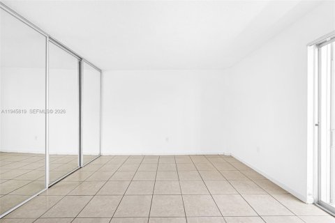 Condominio en venta en Miami Beach, Florida, 1 dormitorio, 61.97 m2 № 2002863 - foto 23