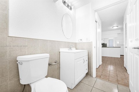 Condominio en venta en Miami Beach, Florida, 1 dormitorio, 61.97 m2 № 2002863 - foto 21