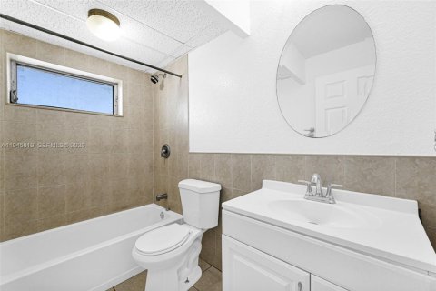 Condominio en venta en Miami Beach, Florida, 1 dormitorio, 61.97 m2 № 2002863 - foto 19