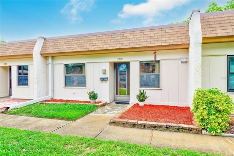Casa en venta en Clearwater, Florida, 2 dormitorios, 75.44 m2 № 1819168 - foto 2