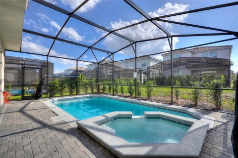 Villa ou maison à vendre à Davenport, Floride: 7 chambres, 313.08 m2 № 2425568 - photo 2