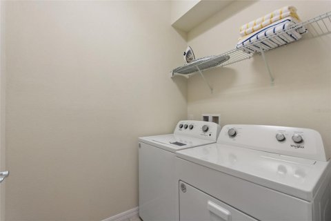 Villa ou maison à vendre à Davenport, Floride: 7 chambres, 313.08 m2 № 2425568 - photo 28