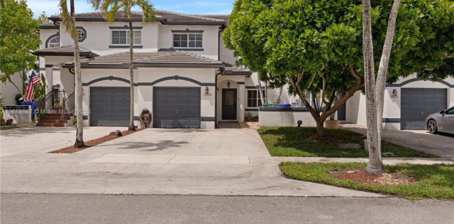 Touwnhouse à Miramar, Floride 3 chambres, 121.14 m2 № 1927612