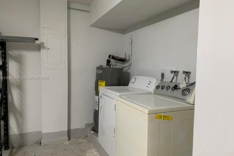 Снять в аренду виллу или дом в Майами, Флорида 4 спальни, 199.93м2, № 2027799 - фото 25