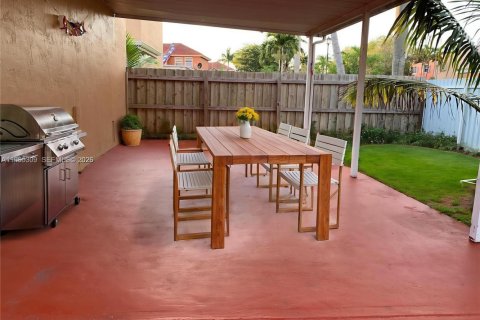 Снять в аренду виллу или дом в Майами, Флорида 4 спальни, 199.93м2, № 2027799 - фото 27