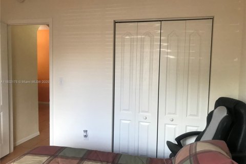 Touwnhouse à louer à Miami, Floride: 3 chambres, 116.31 m2 № 1742466 - photo 11