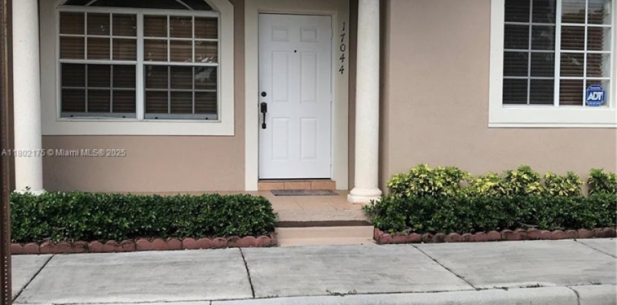 Touwnhouse à Miami, Floride 3 chambres, 116.31 m2 № 1742466