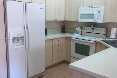 Touwnhouse à louer à Miami, Floride: 3 chambres, 116.31 m2 № 1742466 - photo 28