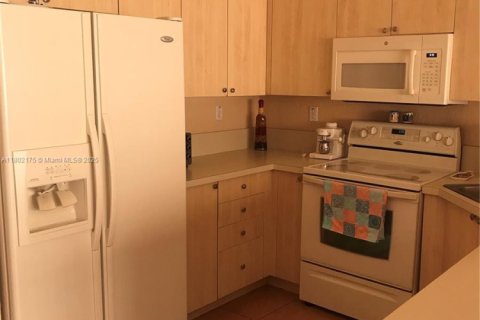 Touwnhouse à louer à Miami, Floride: 3 chambres, 116.31 m2 № 1742466 - photo 29