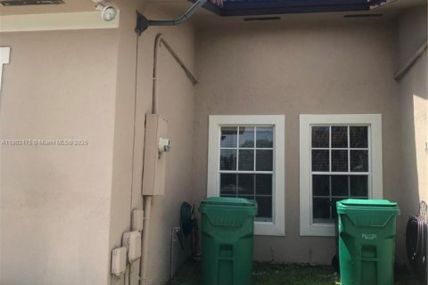 Touwnhouse à louer à Miami, Floride: 3 chambres, 116.31 m2 № 1742466 - photo 4