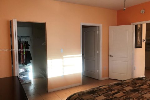 Touwnhouse à louer à Miami, Floride: 3 chambres, 116.31 m2 № 1742466 - photo 19