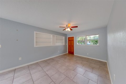 Casa en venta en Clearwater, Florida, 4 dormitorios, 113.43 m2 № 2410416 - foto 5