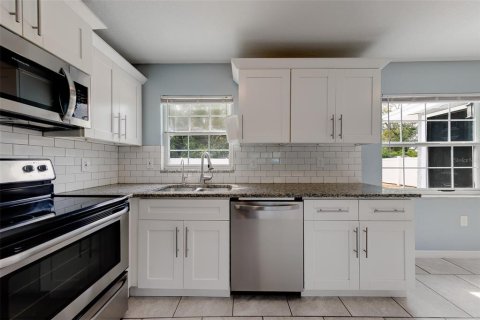 Casa en venta en Clearwater, Florida, 4 dormitorios, 113.43 m2 № 2410416 - foto 7