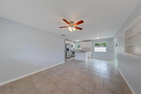 Casa en venta en Clearwater, Florida, 4 dormitorios, 113.43 m2 № 2410416 - foto 6