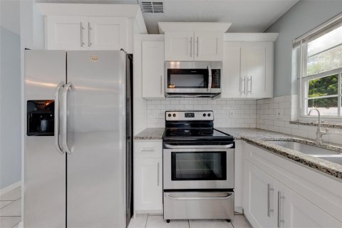 Casa en venta en Clearwater, Florida, 4 dormitorios, 113.43 m2 № 2410416 - foto 8