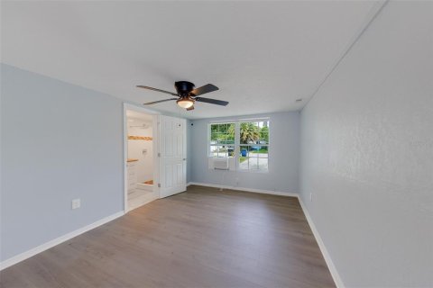 Casa en venta en Clearwater, Florida, 4 dormitorios, 113.43 m2 № 2410416 - foto 14
