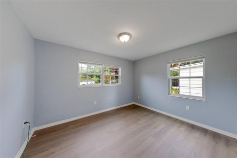 Casa en venta en Clearwater, Florida, 4 dormitorios, 113.43 m2 № 2410416 - foto 29