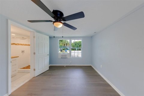 Casa en venta en Clearwater, Florida, 4 dormitorios, 113.43 m2 № 2410416 - foto 12