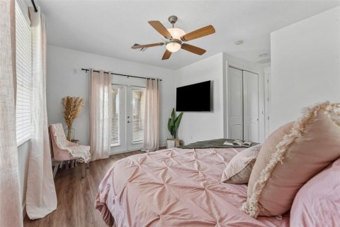 House in Lutz, Florida 5 bedrooms, 436.64 sq.m. № 2204535 - photo 29