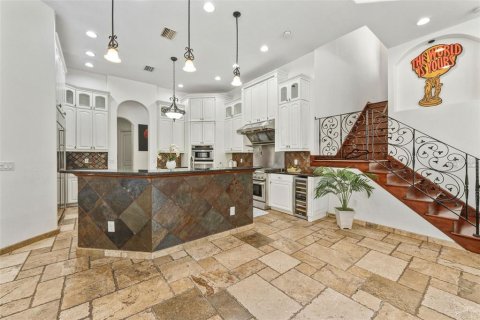 House in Lutz, Florida 5 bedrooms, 436.64 sq.m. № 2204535 - photo 19