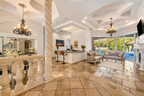 House in Lutz, Florida 5 bedrooms, 436.64 sq.m. № 2204535 - photo 12