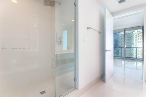 Купить кондоминиум в Майами, Флорида 3 спальни, 107.21м2, № 2061383 - фото 16