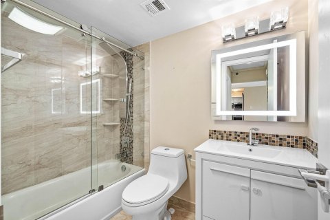 Copropriété à vendre à Highland Beach, Floride: 2 chambres, 97.55 m2 № 2251456 - photo 20