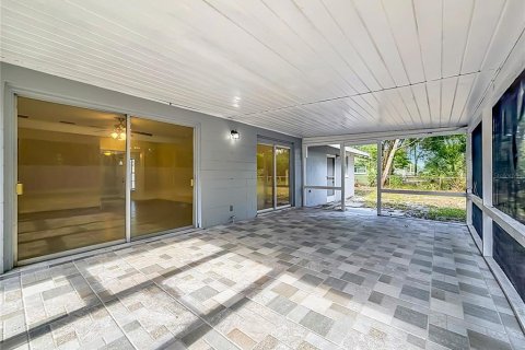 House in Sanford, Florida 4 bedrooms, 151.99 sq.m. № 2121222 - photo 26