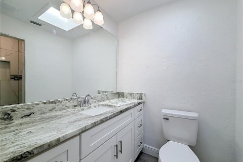 House in Sanford, Florida 4 bedrooms, 151.99 sq.m. № 2121222 - photo 16