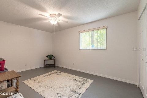 House in South Daytona, Florida 3 bedrooms, 157.93 sq.m. № 1817310 - photo 19