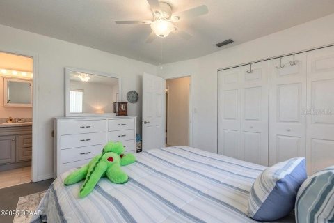 House in South Daytona, Florida 3 bedrooms, 157.93 sq.m. № 1817310 - photo 14