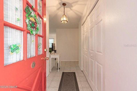 House in South Daytona, Florida 3 bedrooms, 157.93 sq.m. № 1817310 - photo 4