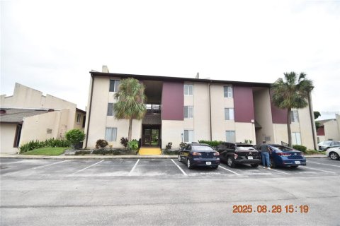Condominio en alquiler en Tampa, Florida, 1 dormitorio, 63.36 m2 № 1915586 - foto 6