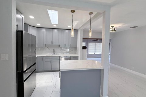 Villa ou maison à vendre à Pompano Beach, Floride: 4 chambres, 167.41 m2 № 2175651 - photo 22